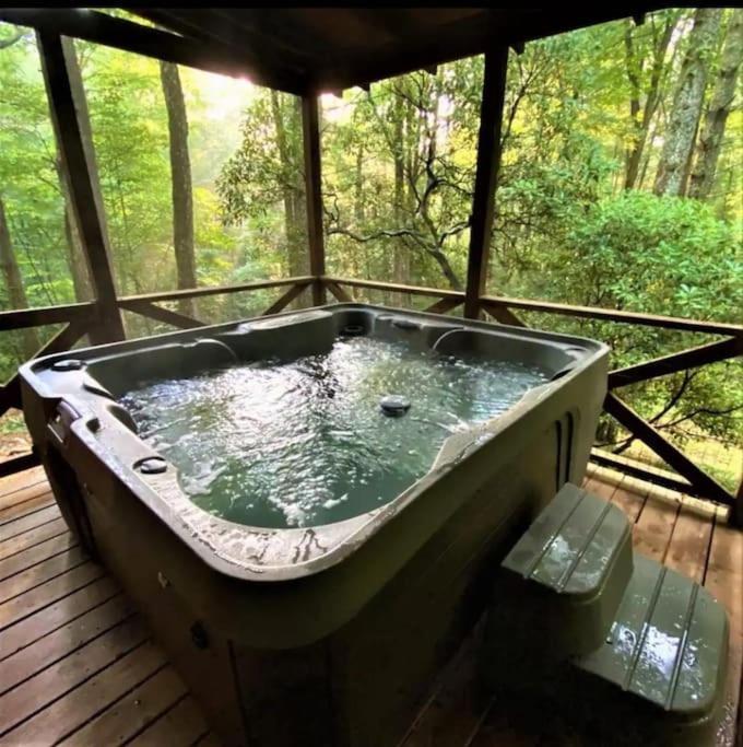 Bear Den Bungalow With Hot Tub Near Blue Ridge And エリジェイ エクステリア 写真